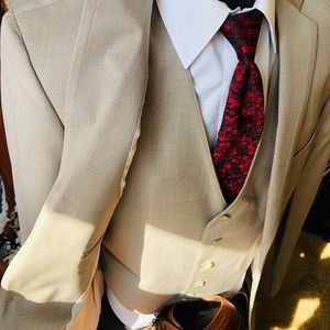 ALLURE MEN San Brunswick suit jacket and vest